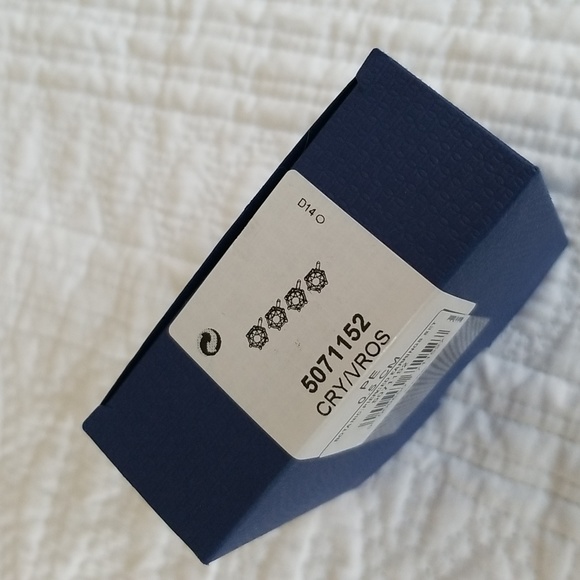 2 pair SWAROVSKI earrings - Picture 6 of 9